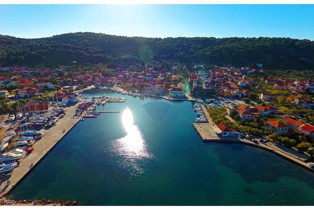 Apartment Marinsko Veli Iž Kültér fotó